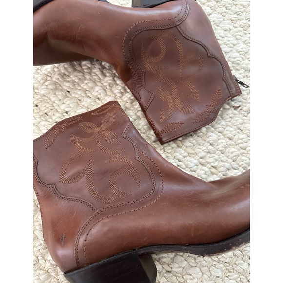 FRYE Boots - Picture 2 of 8